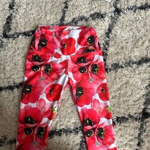 Pineapple brand Size M Women’s Hibiscus Leggings